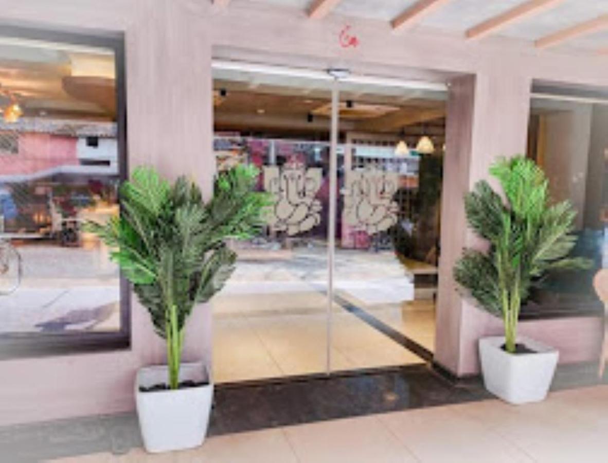 Hotel Raj Inn ブバネーシュワル エクステリア 写真