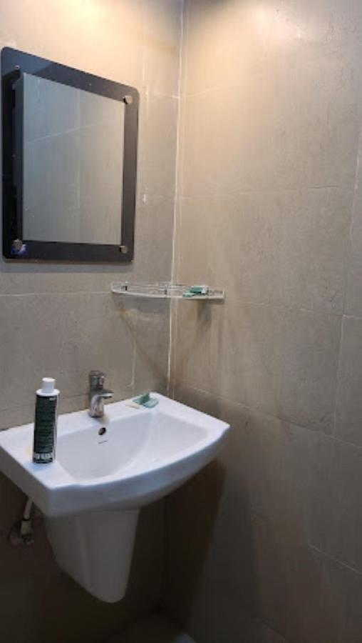 Hotel Raj Inn ブバネーシュワル エクステリア 写真