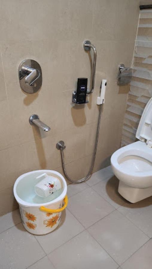 Hotel Raj Inn ブバネーシュワル エクステリア 写真